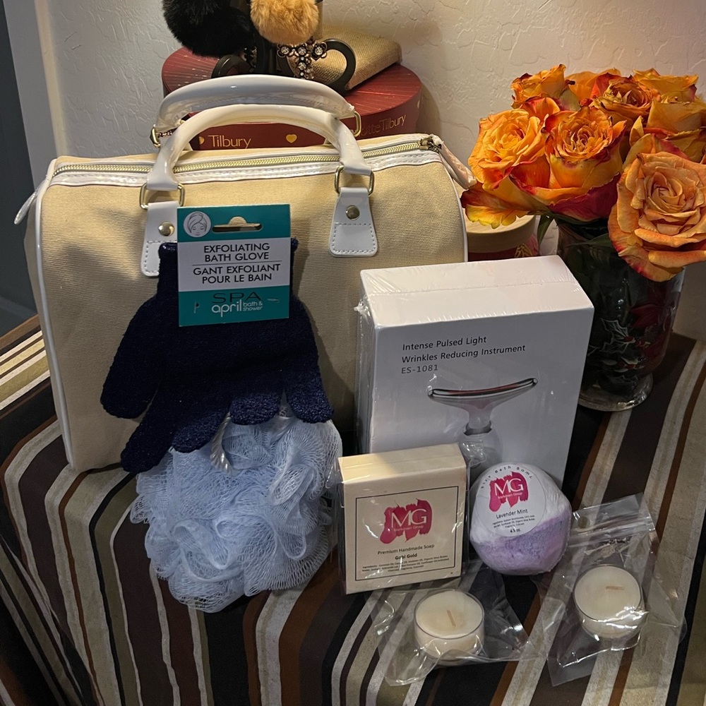 Face and Body Bundle w Intense Pulse light Wrinkle Reducing Instrument - Picture 1 of 13